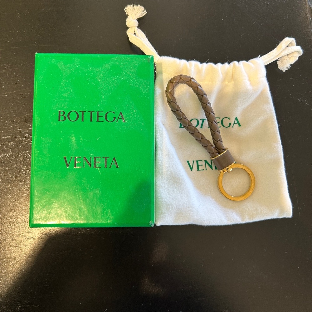 Bottega Veneta Intreccio leather key ring